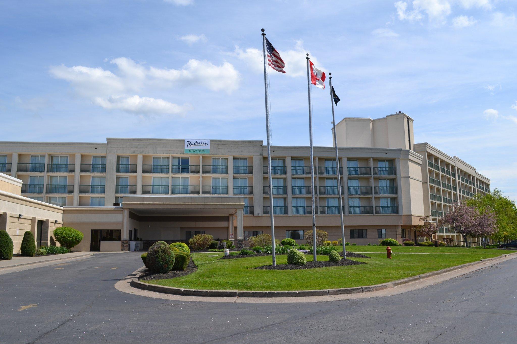 Radisson Hotel Niagara Falls-グランドアイランド エクステリア 写真